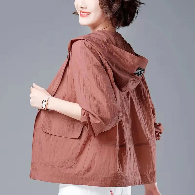 Korean Fashion 2024: Neuer Sommer Casaco Feminino – Einfarbige Damenjacke für Frühling, Kapuzen-Sonnencreme-Mantel, Allround-Jacke