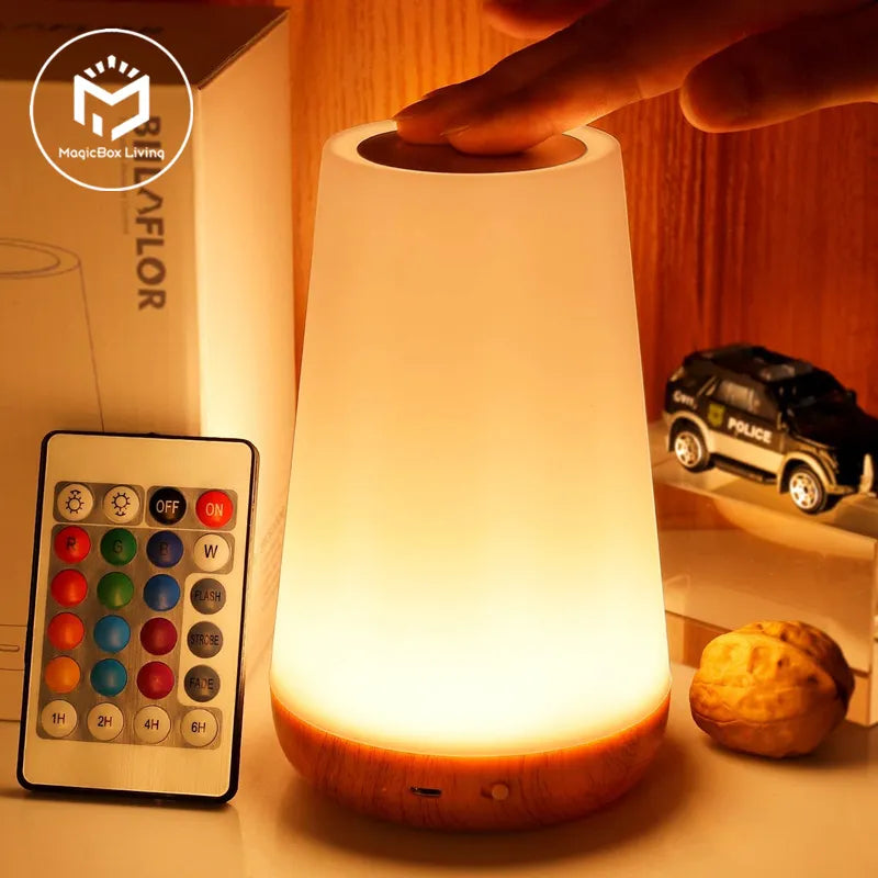 13-Farben RGB Nachtlicht mit Fernbedienung – Touch-dimmbare Tisch- und Nachttischlampe, tragbare USB-wiederaufladbare Nachtlampe