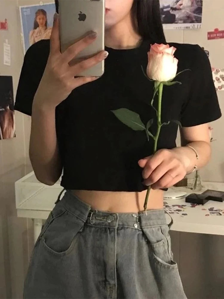 Stylisches Frauen T-Shirt – Cropped Design, Einfarbig und Sexy, Slim Fit für Lässige Outfits, Beliebte Mode im Preppy-Stil und Koreanischer Streetwear