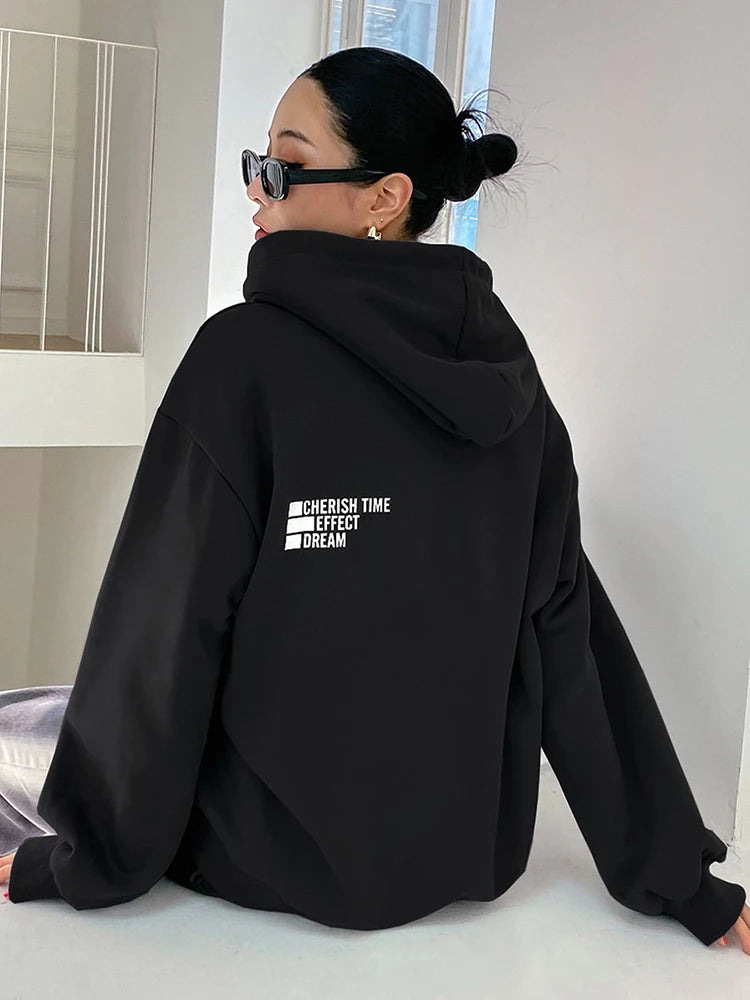 Bequemer oversize Hoodie für Damen – Trendiges Sweatshirt Traumbrief-Druck