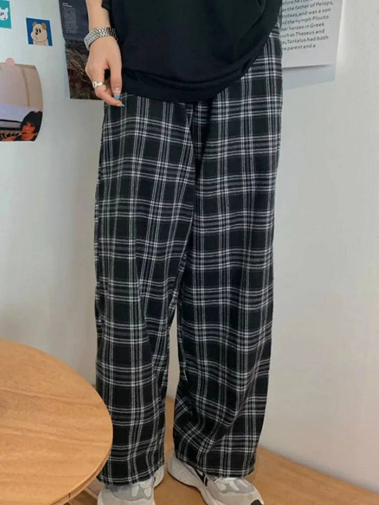 Oversize Schwarze Damen-Hose im Karo-Muster – Lässige Weitbein-Trousers für Streetwear und Harajuku-Stil, Retro-Chic, Größen S bis 3XL