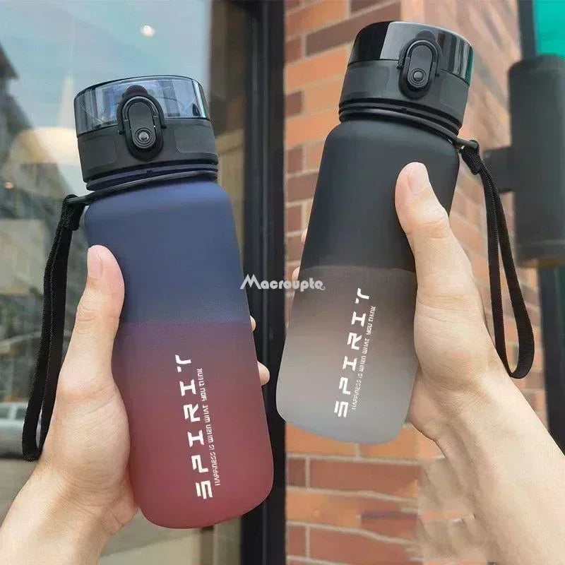 Große Sport-Wasserflasche 1 Liter – Auslaufsicherer Trinkbecher aus Plastik für Gym, Fitness und Outdoor-Aktivitäten