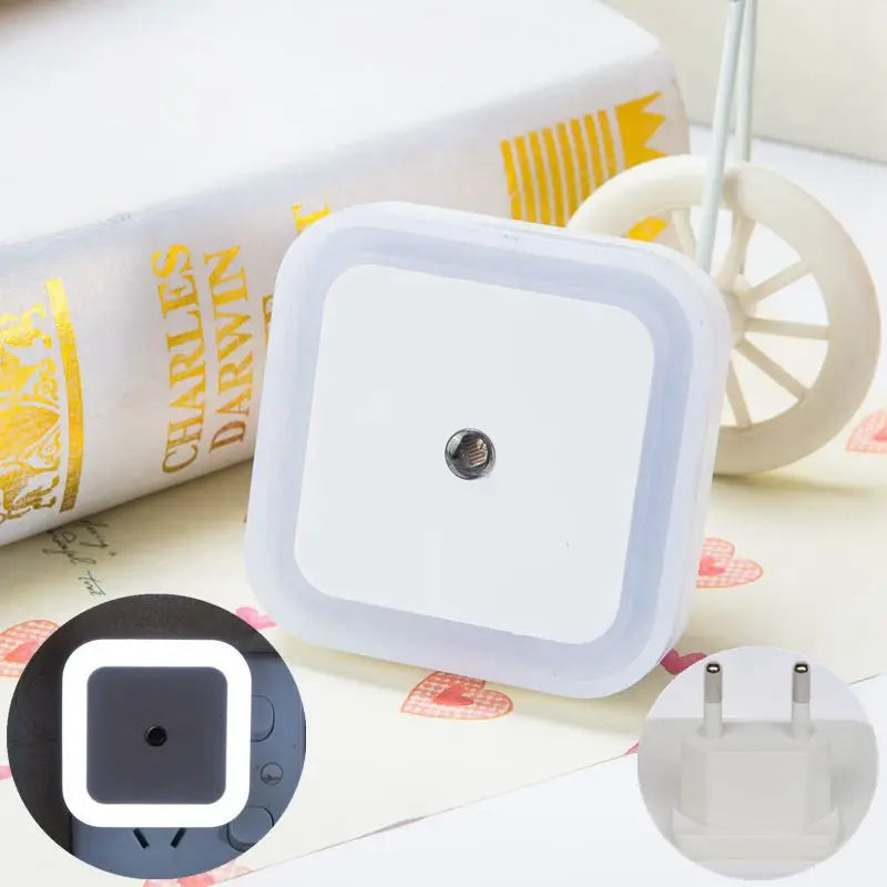 Kabelloses LED Nachtlicht – EU/US Stecker, Sensoraktiviert, Perfekt für stimmungsvolle Lichtakzente im Haus