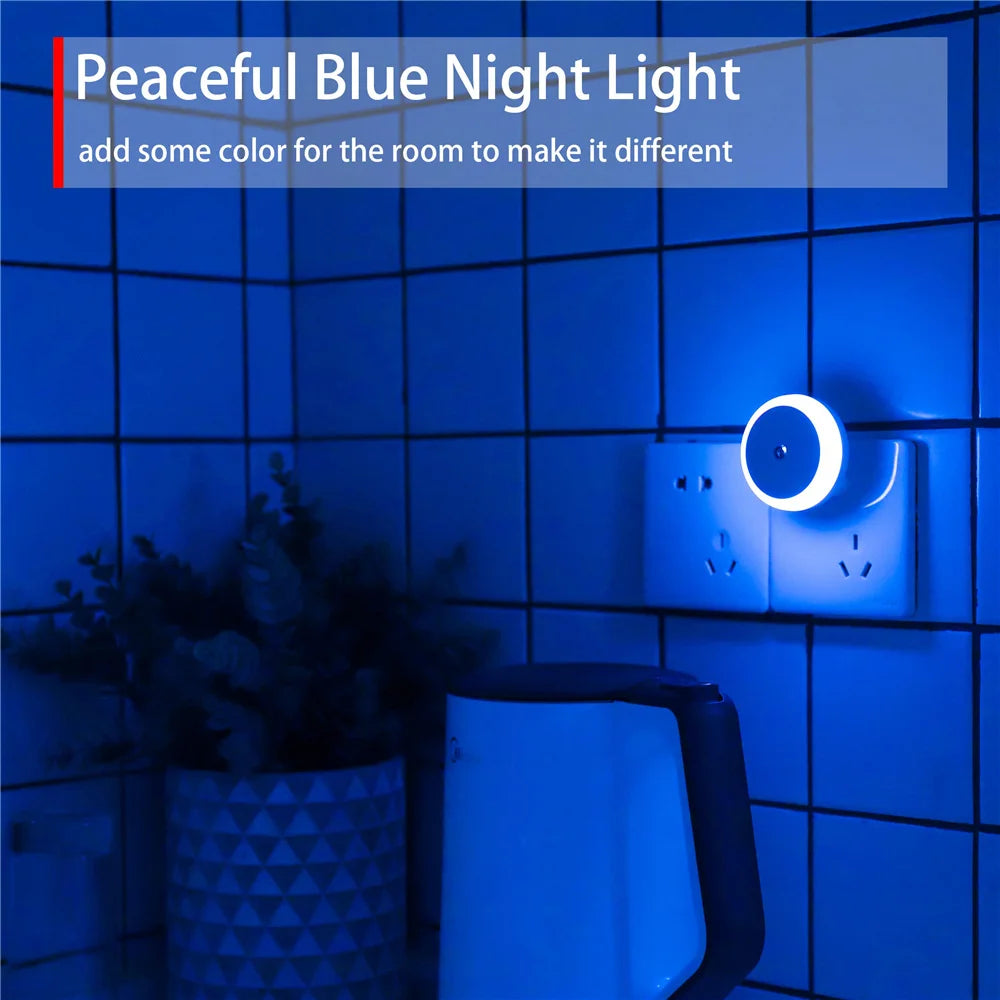 LED Nachtlicht mit Stecker – Dämmerungs- bis Morgendämmerungs-Sensor, Automatisch dimmend, Ideal für Badezimmer, Flur, Küche & Schlafzimmer