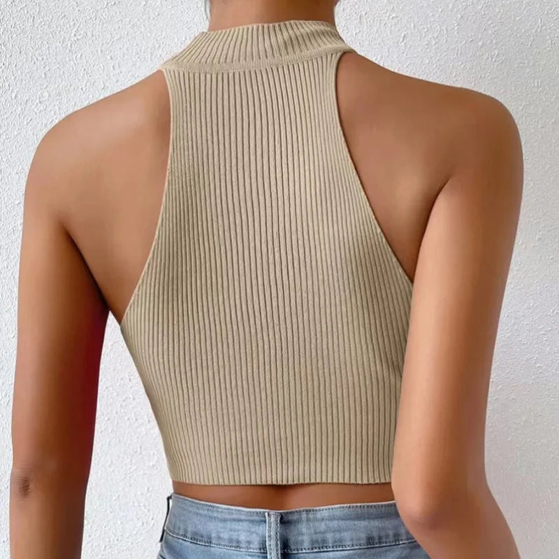 Strick-Haltertops für Frauen – Ärmelloses, enganliegendes Crop-Top im Basic-Stil, mit Slim Fit und hochgeschlossenem Rollkragen. Y2K-inspirierte, gerippte Weste für vielseitige Outfits
