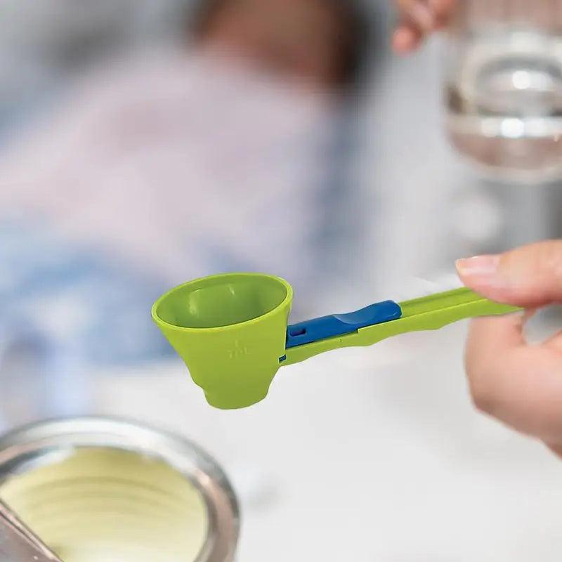 Innovativer Messlöffel mit Auslauf-Schutz und Trichter – Für einfaches Abmessen von Protein- und Sportdrinks