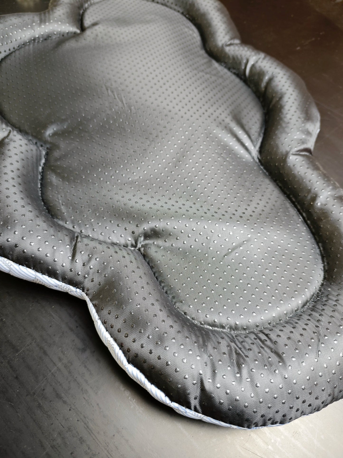 Kühlende Sommer-Katzenbett-Matte – Wolkenförmiges Eis-Pad für Hunde und Katzen, Premium Qualität, Ideale Kühlung für Haustiere, Blaues Kühlkissen für Hundebetten
