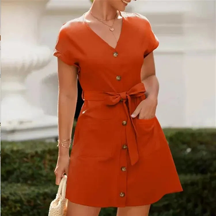 Sommerliches Kurzarmkleid mit V-Ausschnitt – Einreihiges, einfarbiges Freizeitkleid mit Gürtel