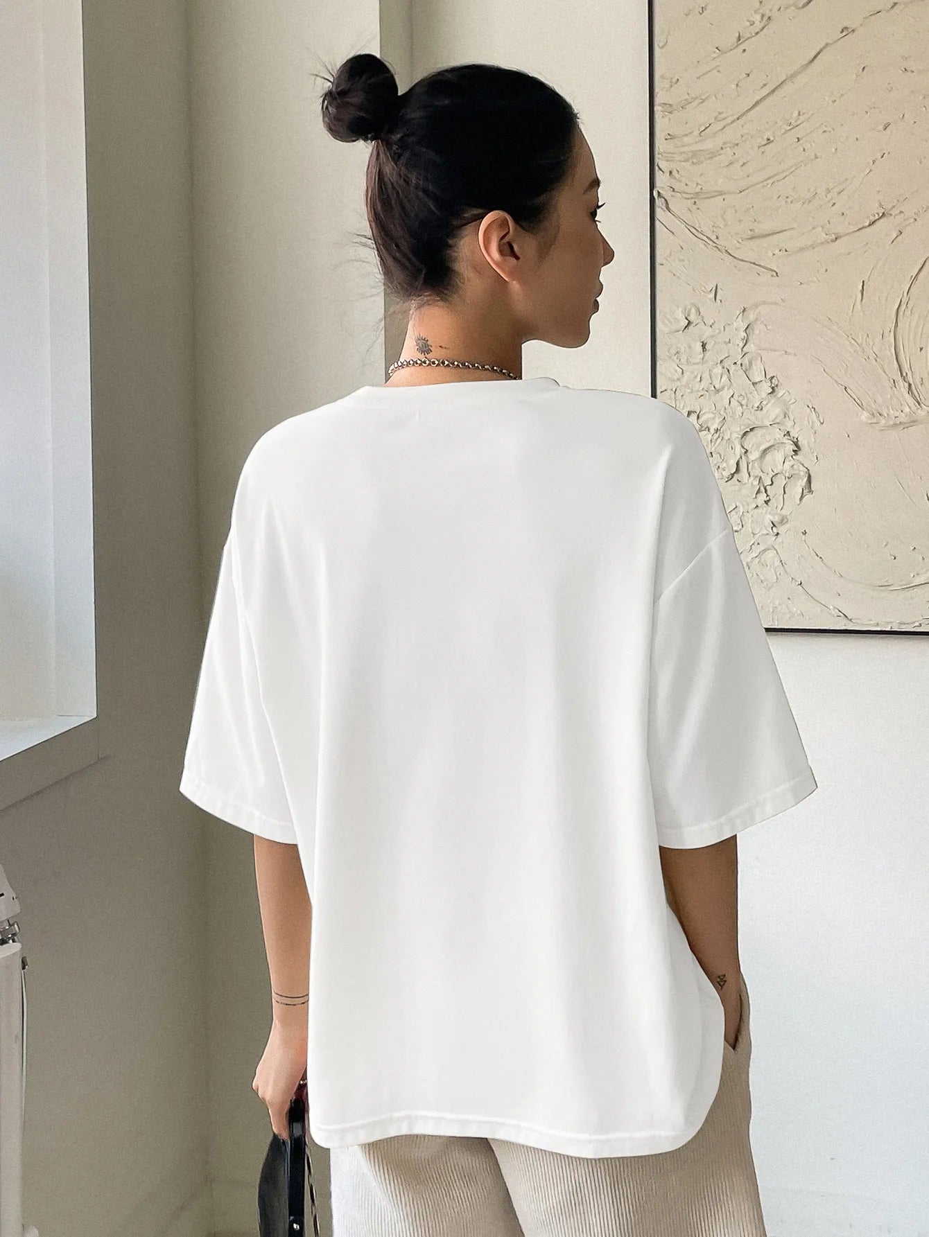 Modisches Balance Letter Printed T-Shirt für Frauen – Sommerliches Oversize Kurzarm-Tee, lockerer Schnitt, 100% Baumwolle