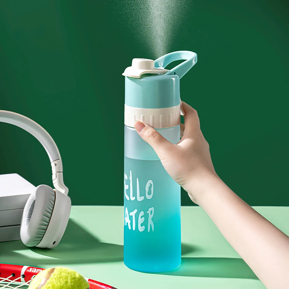 Kühlende Sportflasche mit Sprühfunktion - Lebensmittelgeeignet, Großes Fassungsvermögen für Unterwegs, Sprühflasche für Sport und Abkühlung, Ideal für Unterwegs