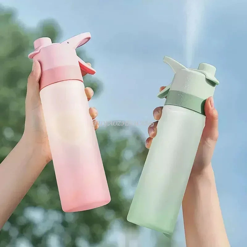 700ml Trinkflasche - Outdoor Fitness, BPA-frei, Mit Sprühnebel, Große Kapazität, Wasserflasche mit Sprühfunktion zum Abkühlen und Erfrischen
