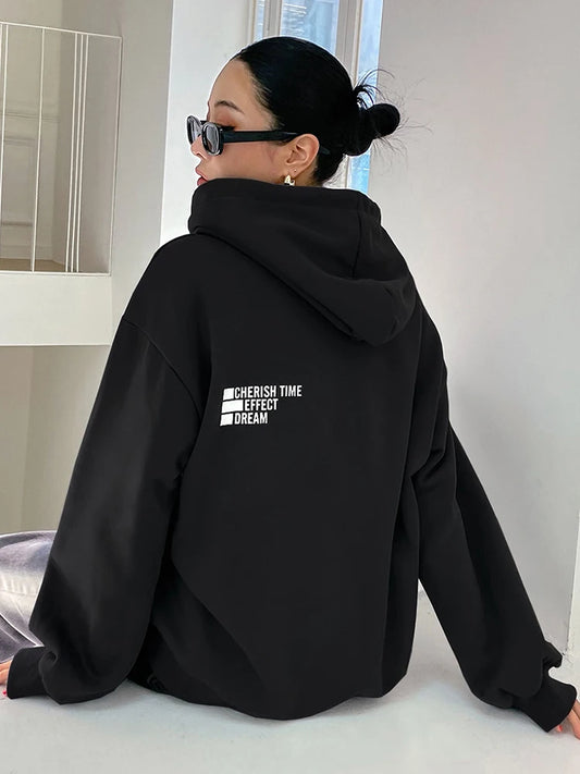 Bequemer oversize Hoodie für Damen – Trendiges Sweatshirt Traumbrief-Druck