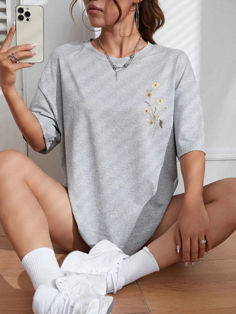 Lässiges Damen T-Shirt aus Baumwolle mit Blumen-Print – Weich, atmungsaktiv und bequem, ideal für den entspannten Streetwear-Look im Sommer